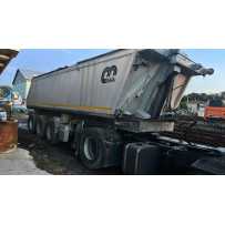 Semirimorchio a vasca Menci...